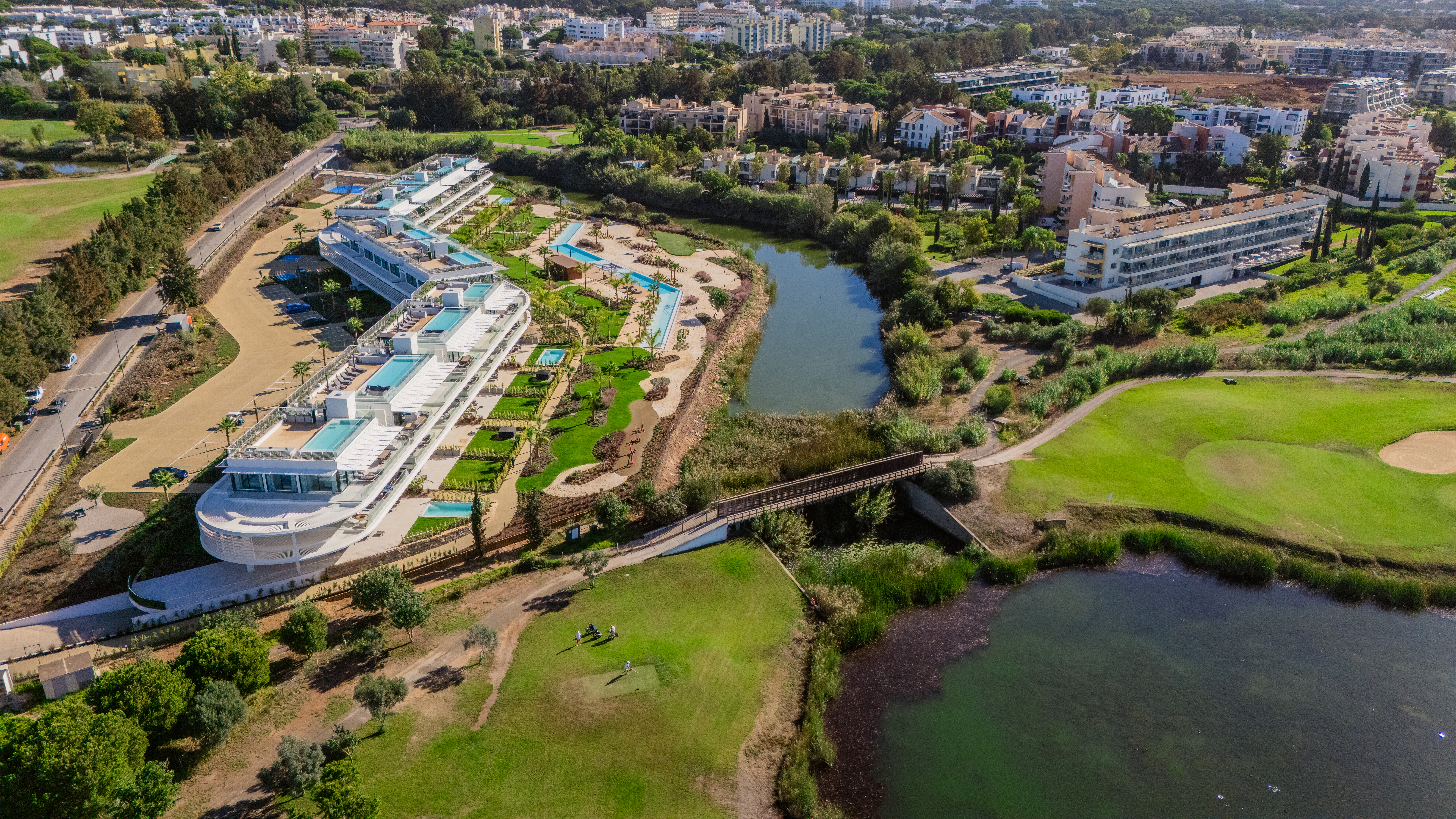 For sale luxury 3 Bedroom contemporary penthouse in Vilamoura with golf and ocean views