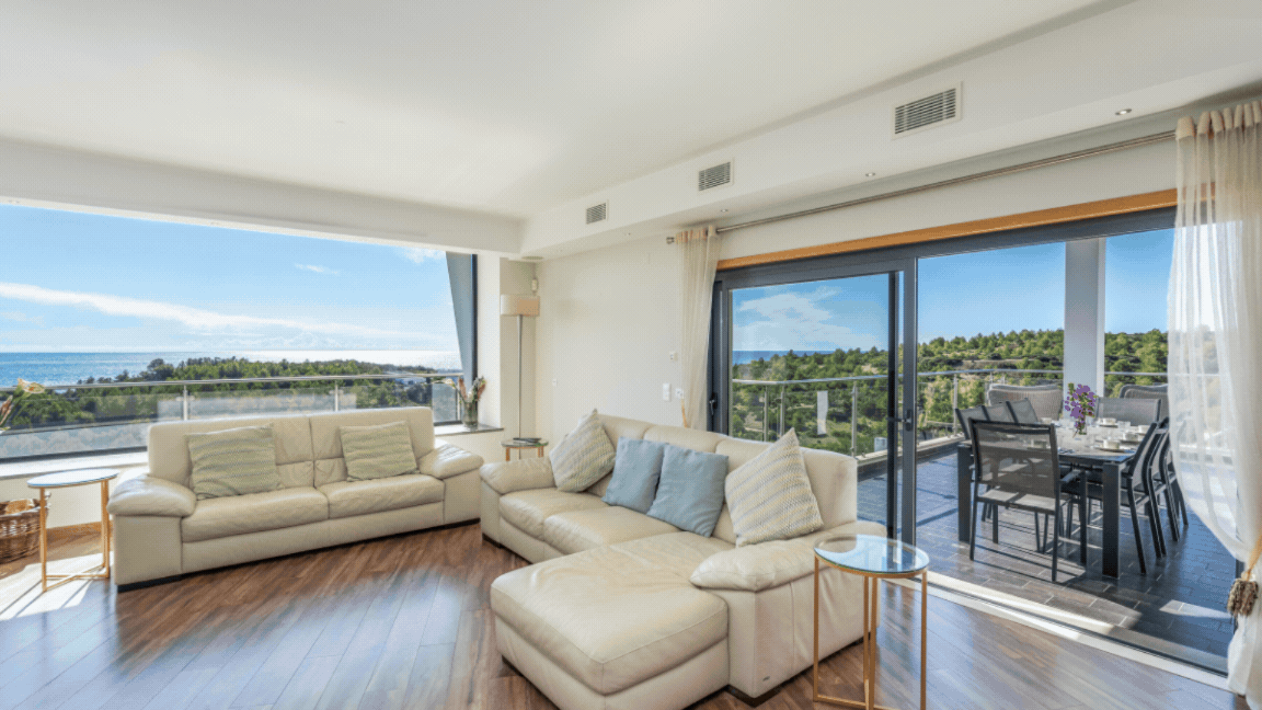 3+2 bedroom Modern villa with stunning sea views for sale near Burgau, Algarve