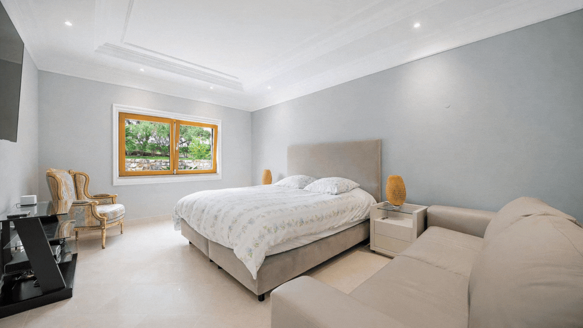 Buy a 4+1 Bedroom Luxury Villa in Vilamoura’s Prestigious Old Course Area, Central Algarve