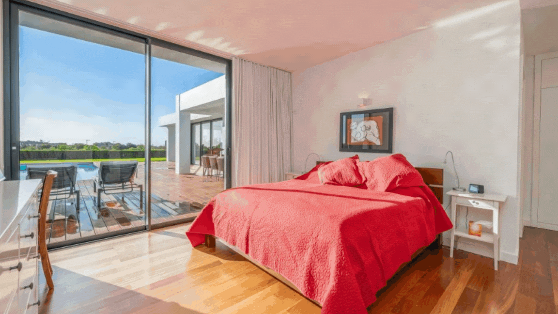 Elegant 5 Bedroom Villa with Exceptional Views & Direct Palmares Golf Access, for sale Algarve