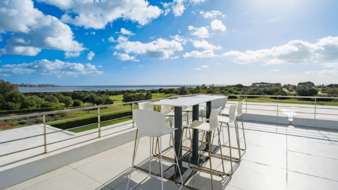 Elegant 5 Bedroom Villa with Exceptional Views & Direct Palmares Golf Access, for sale Algarve
